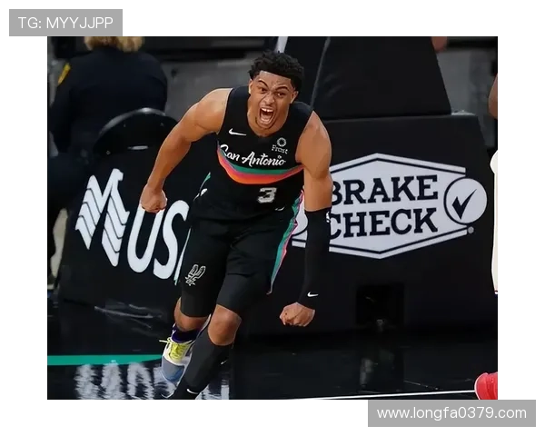 凯尔登约翰逊表现平平12分1板1助外线手感不佳三分球未能命中