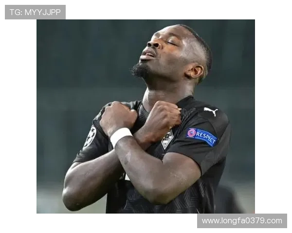 图拉姆分享对两个儿子的期望与成长之路强调脚踏实地的重要性